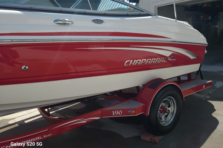 Exterior detail and wax on a red boat Omaha ne