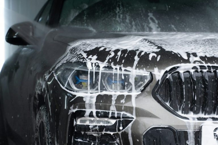 Professional mobile car wash and wax service in Bellevue NE.